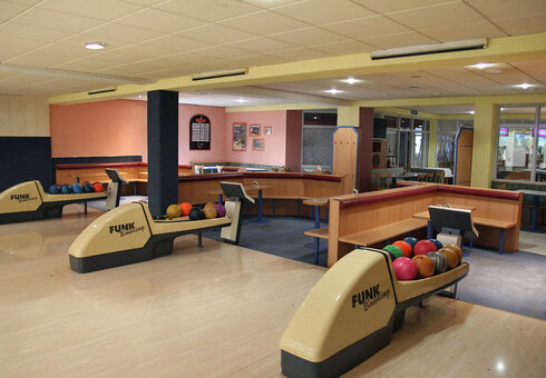 hoteleigene Bowlingbahnen