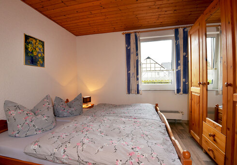 Ferienwohnung 2 (Schlafzimmer)