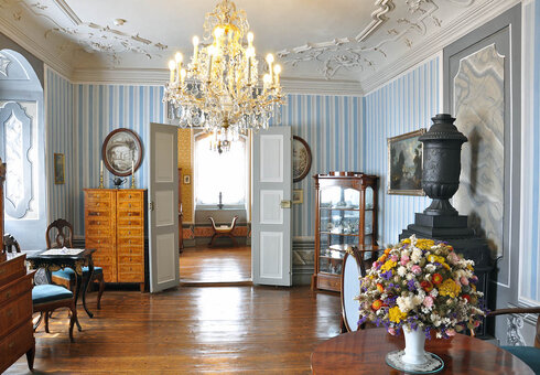 Blick in den Blauen Salon