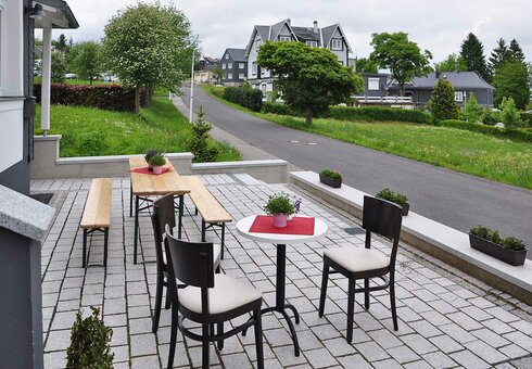 Terrasse vor dem Haus