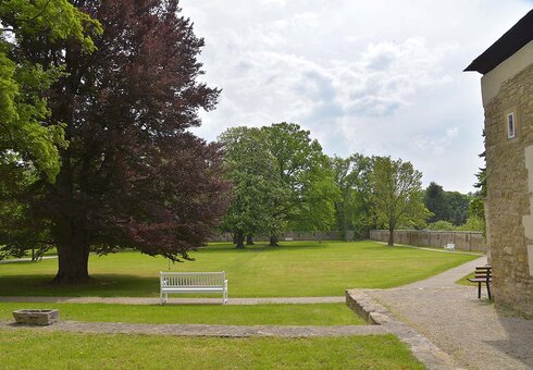 Schlosspark mit Englischen Rasen