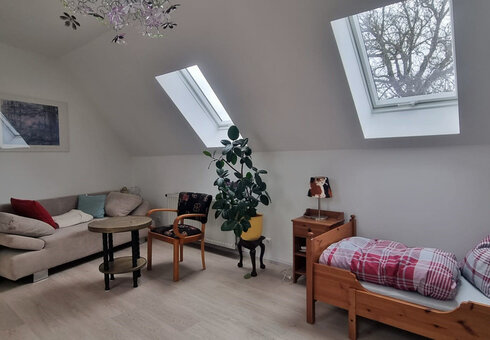 Zimmer im Dachgeschoss mit 2 Einzelbetten