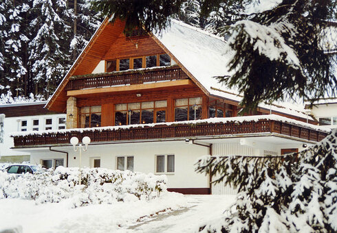 Waldhotel Ehrental im Winter