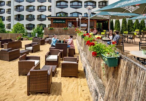Biergarten und Strand