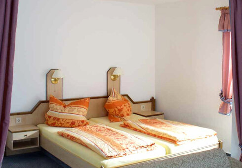 Blick in ein Gästezimmer