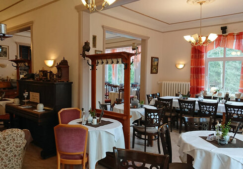 Blick in das Cafe u. Restaurant