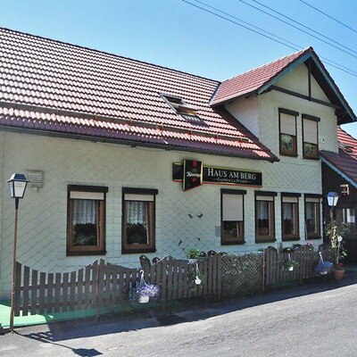 Gasthaus & Pension Haus am Berg
