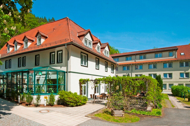 Waldhotel-Linzmuehle-Kahla-panorama2