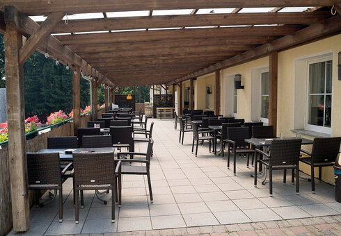 überdachte Terrasse