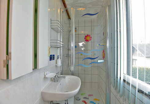Bad mit Dusche / WC