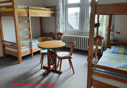 Zimmer 6 für 4 Personen