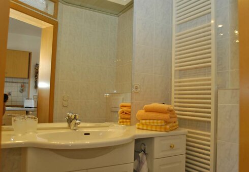 Blick in die Ferienwohnung (Dusche/WC)