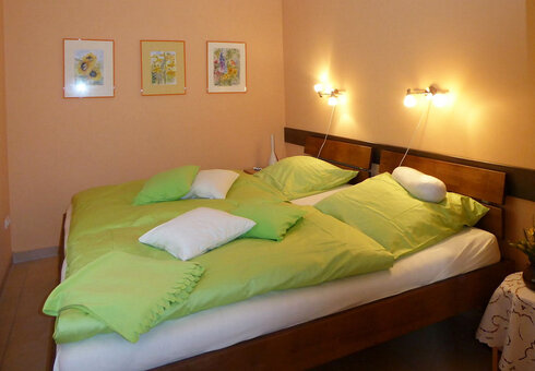 Schlafzimmer 2