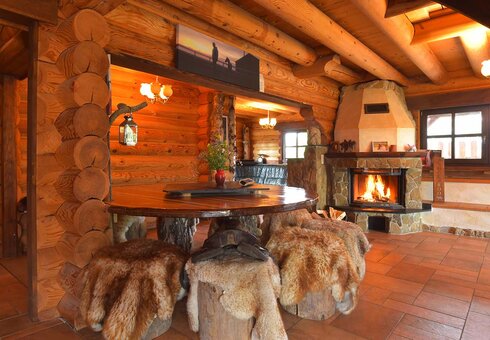 Wohn-Esszimmer mit Kamin