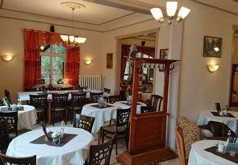 Blick in das Cafe u. Restaurant
