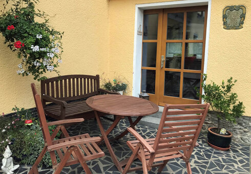 Terrasse + Eingang