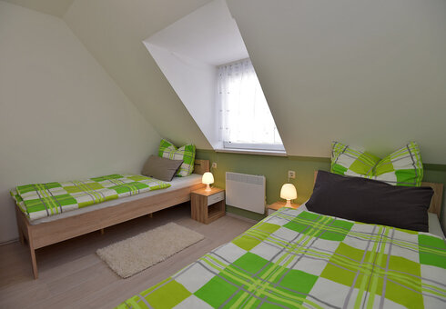 Schlafzimmer 2