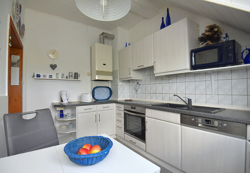 gut ausgestattete Küche