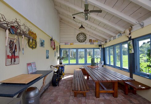 überdachte Terrasse (inkl. Grill)