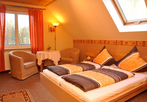 Blick in ein Schlafzimmer