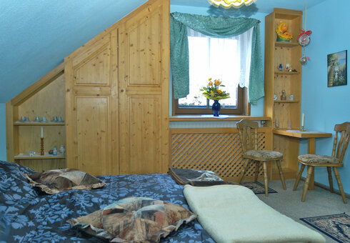 Blick in ein Gästezimmer