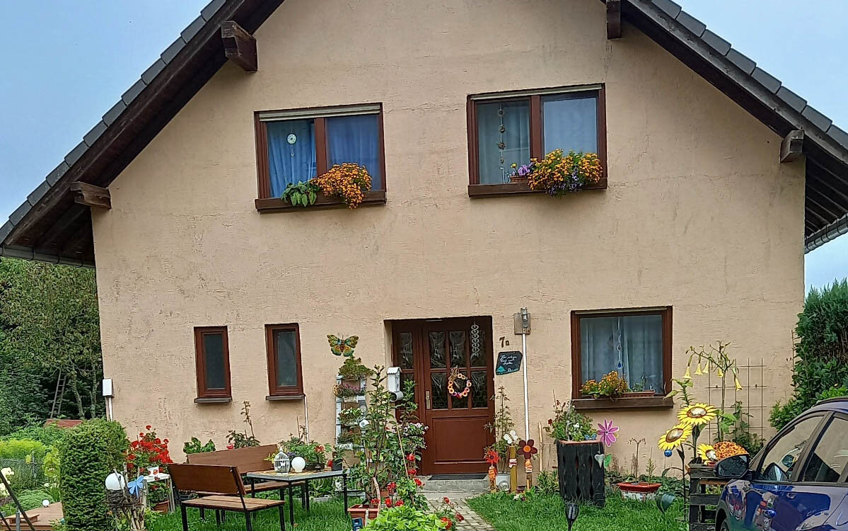Ferienwohnung-Am-Apelsberg-Neuhaus-am-Rennweg-Panorama