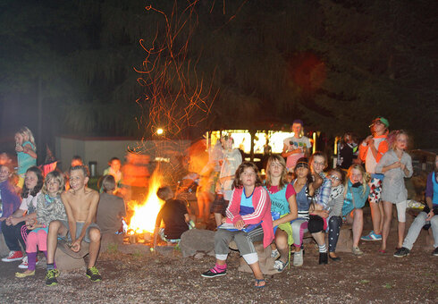 Sommer Fitnesscamp mit Lagerfeuer