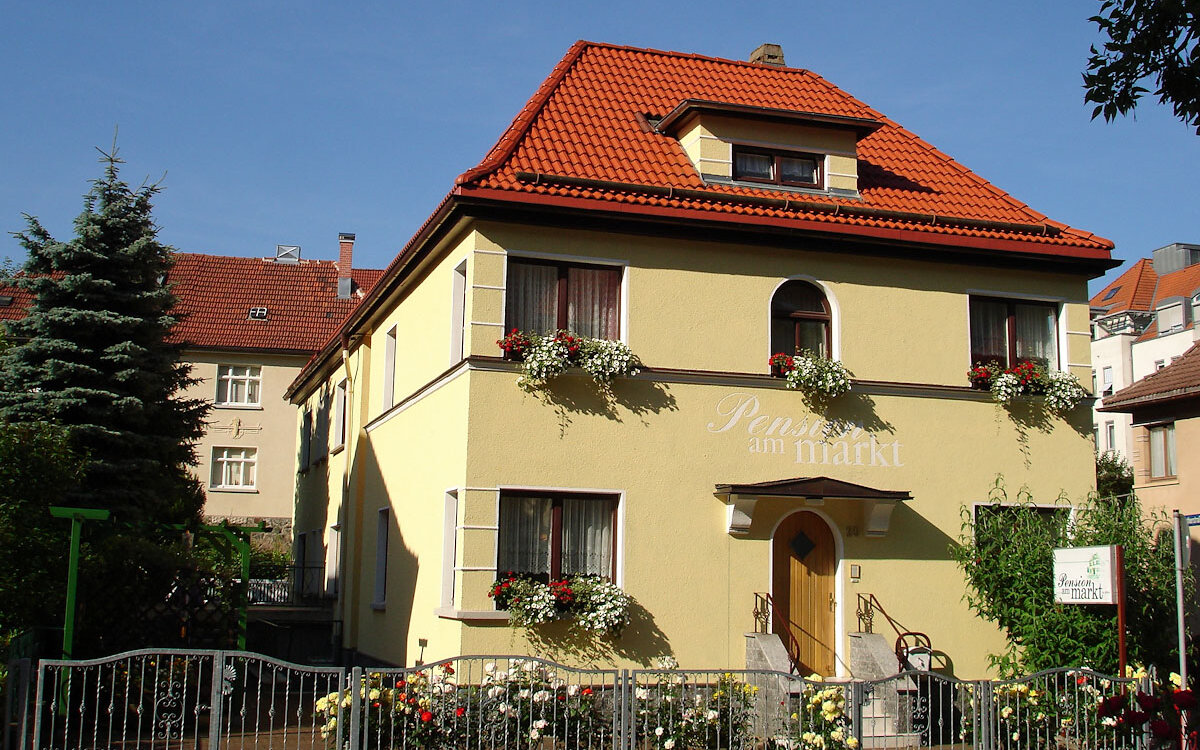Pension-am-Markt-Suhl-Panorama
