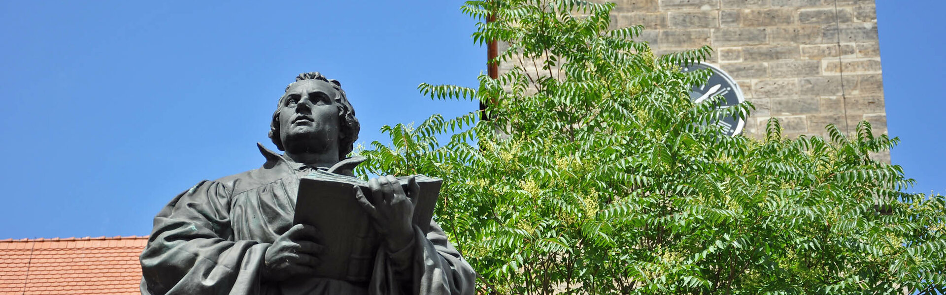 Lutherdenkmal vor der Kaufmannskirche