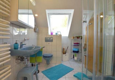 Bad mit Dusche / WC
