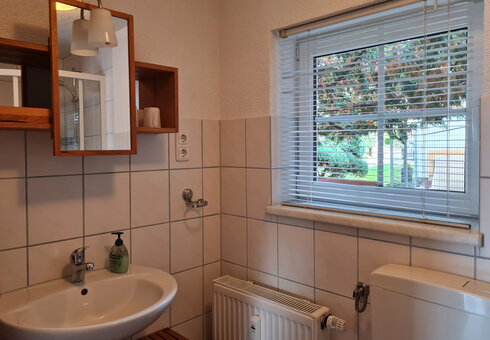 Blick in die Fewo (Bad)