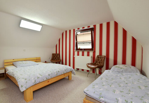 Schlafzimmer 2
