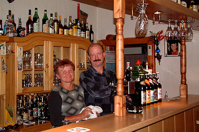 Hotel-Gasthaus-Zur-Henne-Schmiedefeld-am-Rennsteig-Vermieter