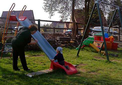 Spielplatz auf dem Grundstück