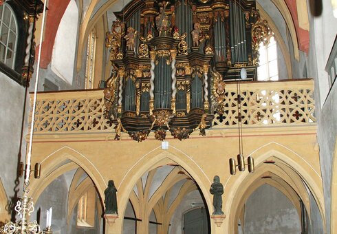 Blick in die Kirche