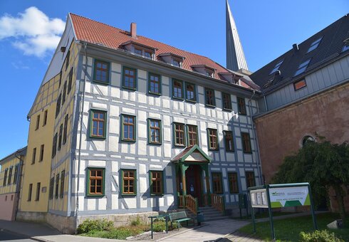 Fachwerk-Anbau neben der Cruciskirche