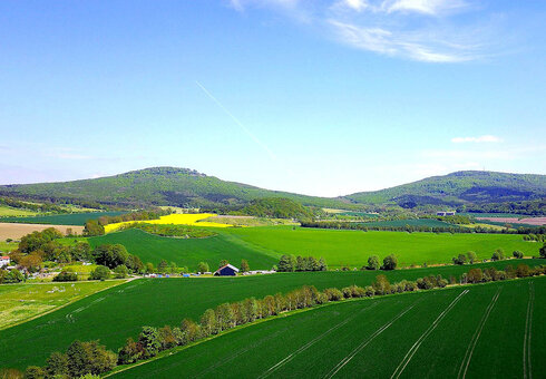 Grabfeldlandschaft mit den Gleichbergen