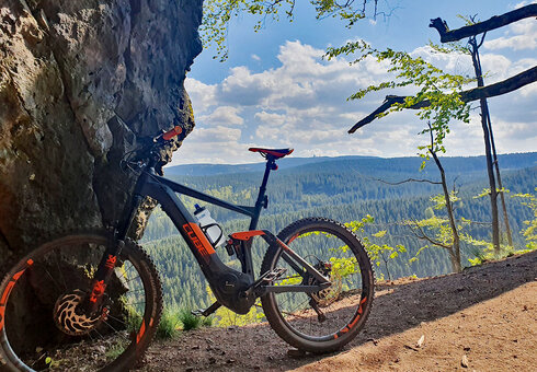 Mit dem E-Bike am Ausgebrannten Stein