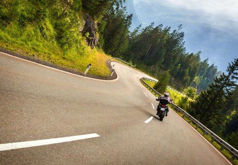 Kurvenspaß für Motorradfans