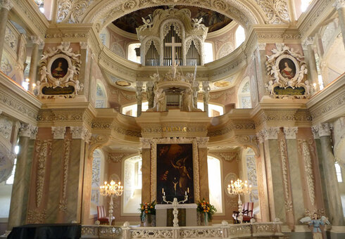 Blick in die barocke Schlosskirche