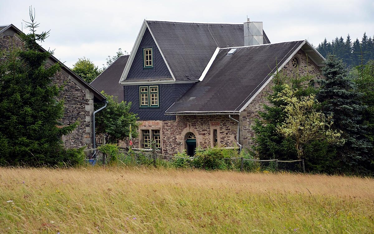 Ferienwohnung-im-historischen-Forsthaus-Panorama