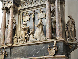 Steinfiguren