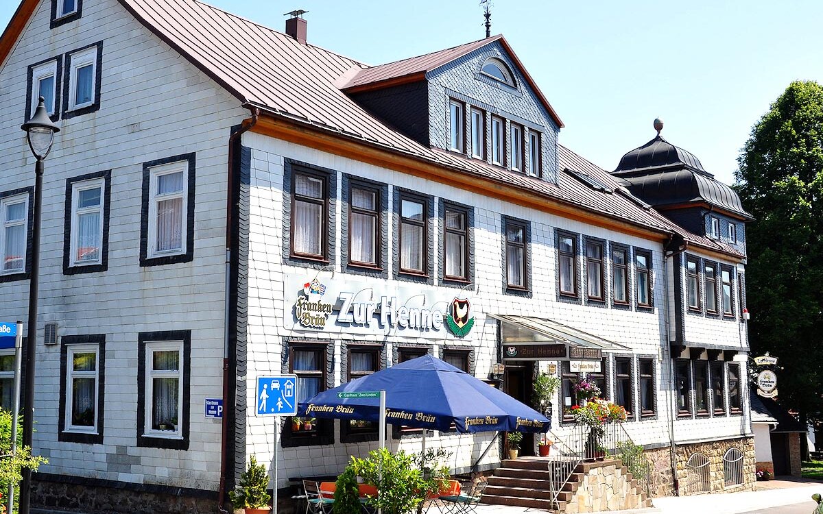 Hotel-Gasthaus-Zur-Henne-Schmiedefeld-am-Rennsteig-Panorama