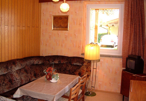 Blick in ein Ferienhaus (Wohnzimmer)