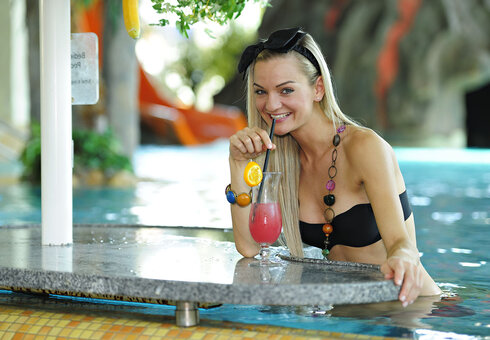 An der Poolbar