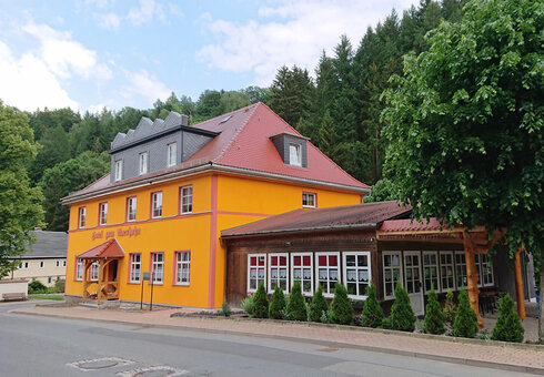 Landhotel "Zum Auerhahn"