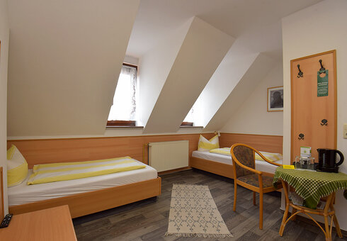 Blick in ein Zweibettzimmer