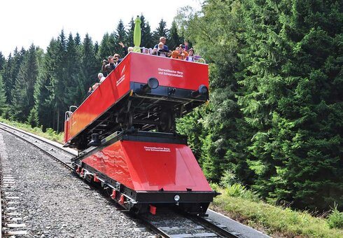 Cabrio-Wagen auf der Strecke