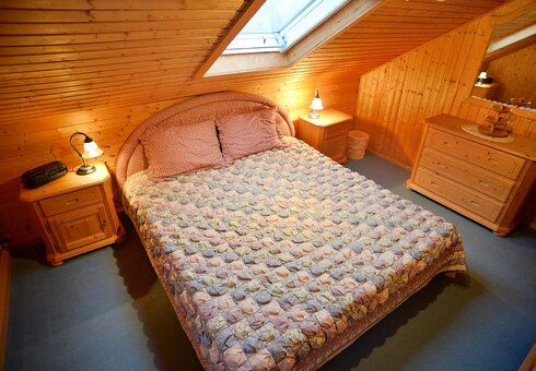 Schlafzimmer 2