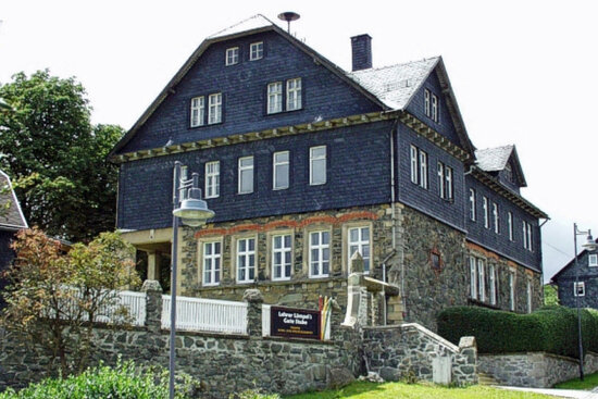 Alte Schule in Schmiedebach